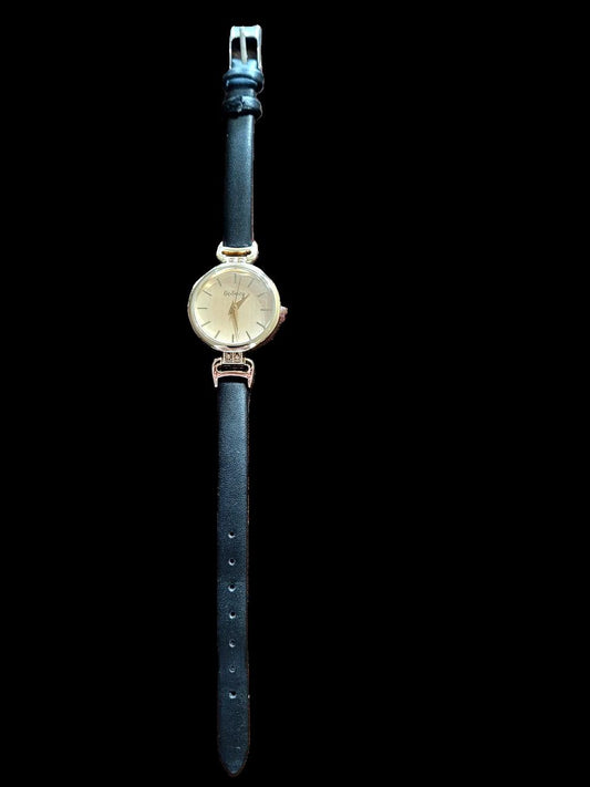 Reloj minimalista de esfera pequeña para mujer